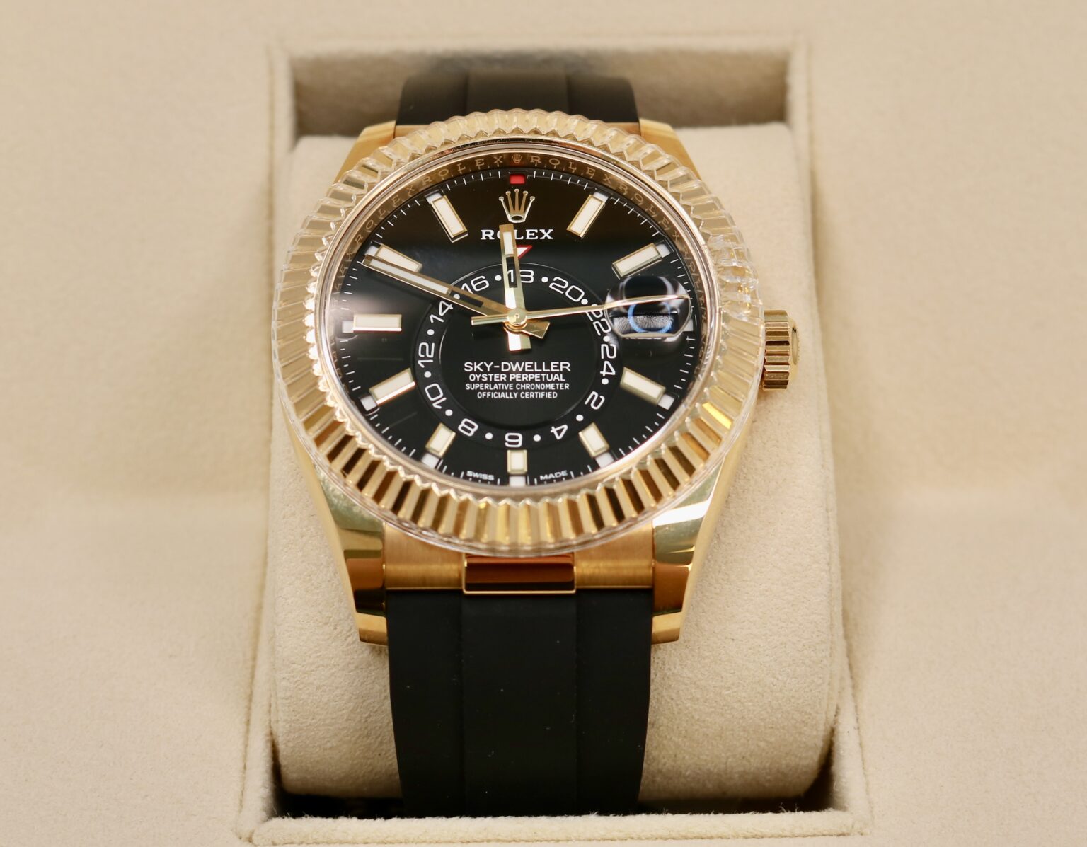 Rolex 18k Sky-Dweller