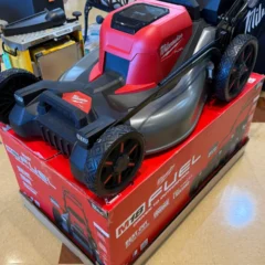 IMG_4656 - Row Milwaukee Battery Powered Lawn Mower M18 FUEL 2823-22HD Brand New condition!!