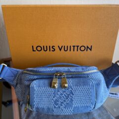 The Louis Vuitton RUSH BUMBAG combines iconic style with hands-free convenience for modern living. Elevate any outfit with this statement accessory from a world-renowned luxury brand.
